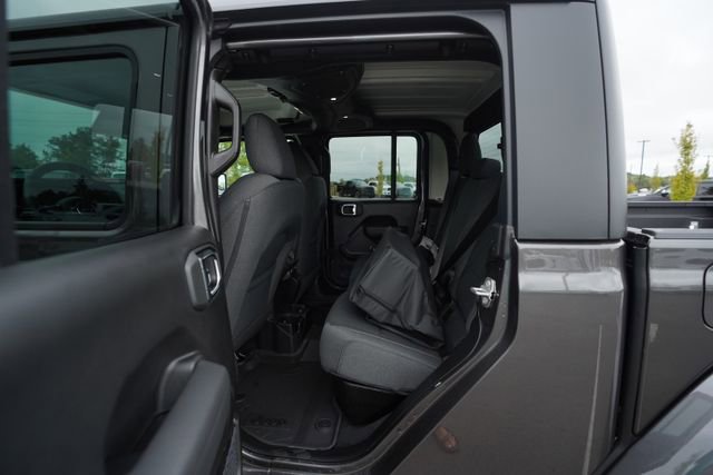 New 2025 Jeep Gladiator Sport image 14