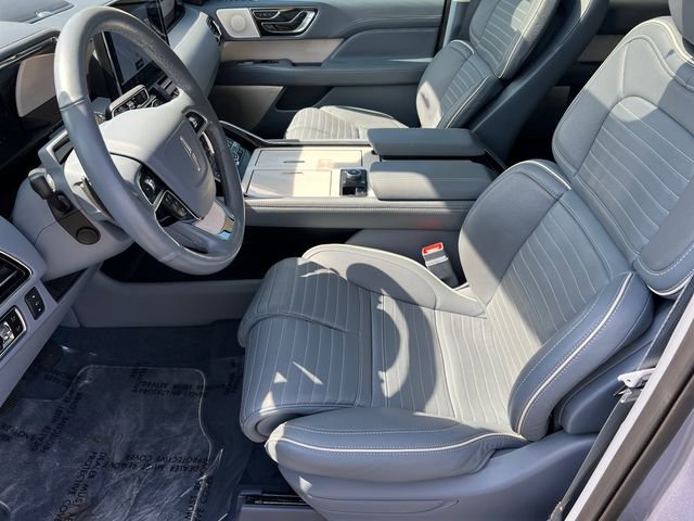 Used 2023 Lincoln Navigator L Black Label AWD/4WD image 11