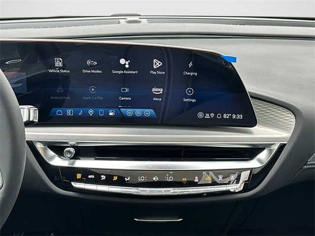 Used 2025 Cadillac Lyriq Luxury image 3