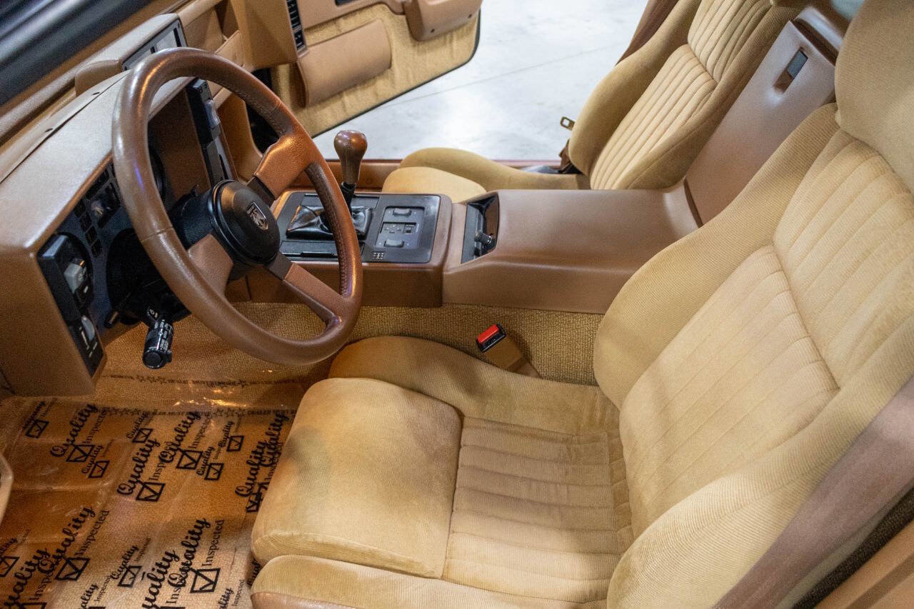 Used 1988 Pontiac Fiero GT image 40