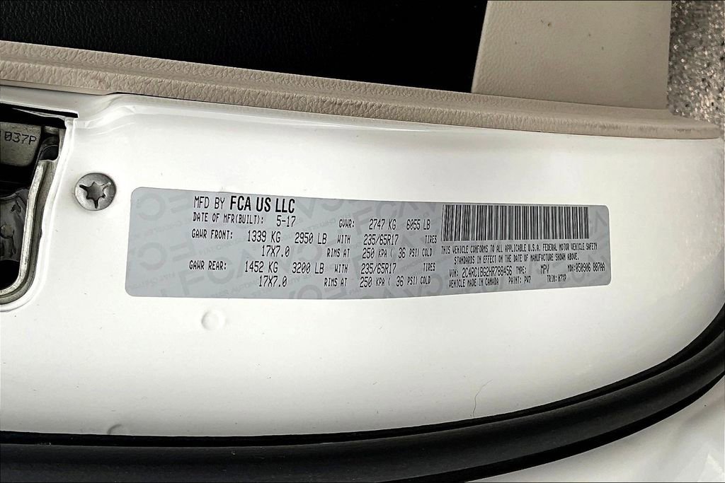 Used 2017 Chrysler Pacifica Touring Plus FWD image 22