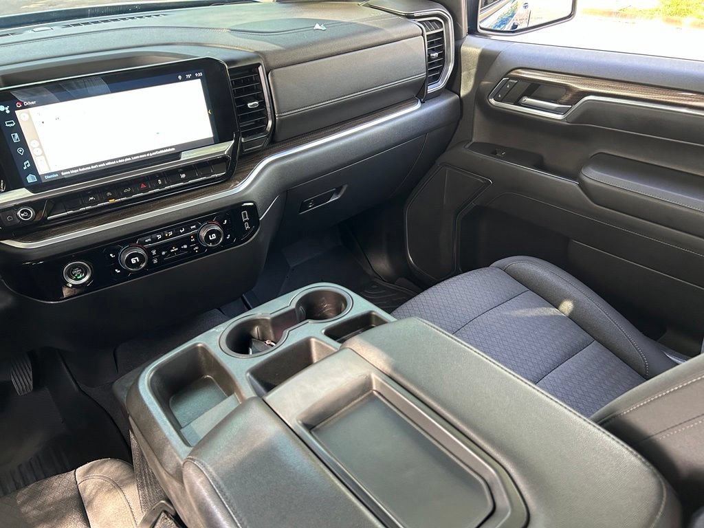 Used 2022 Chevrolet Silverado 1500 LT RWD image 12
