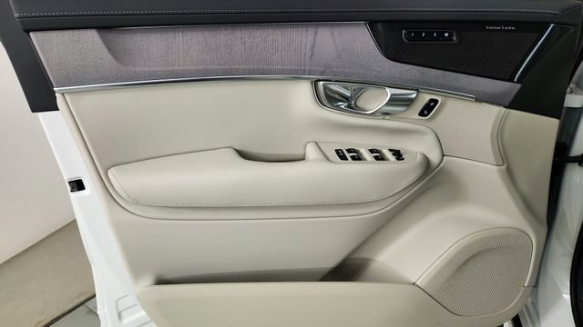 New 2026 Volvo XC90 B6 Ultra w/ Protection Package AWD/4WD image 9