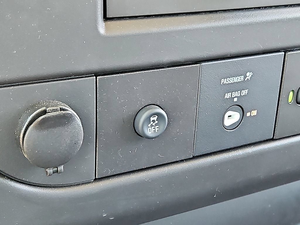New 2026 Chevrolet Express 3500 w/ Power Convenience Package RWD image 12