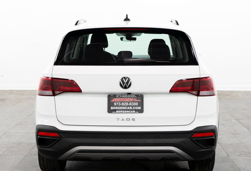 Used 2024 Volkswagen Taos S FWD image 11