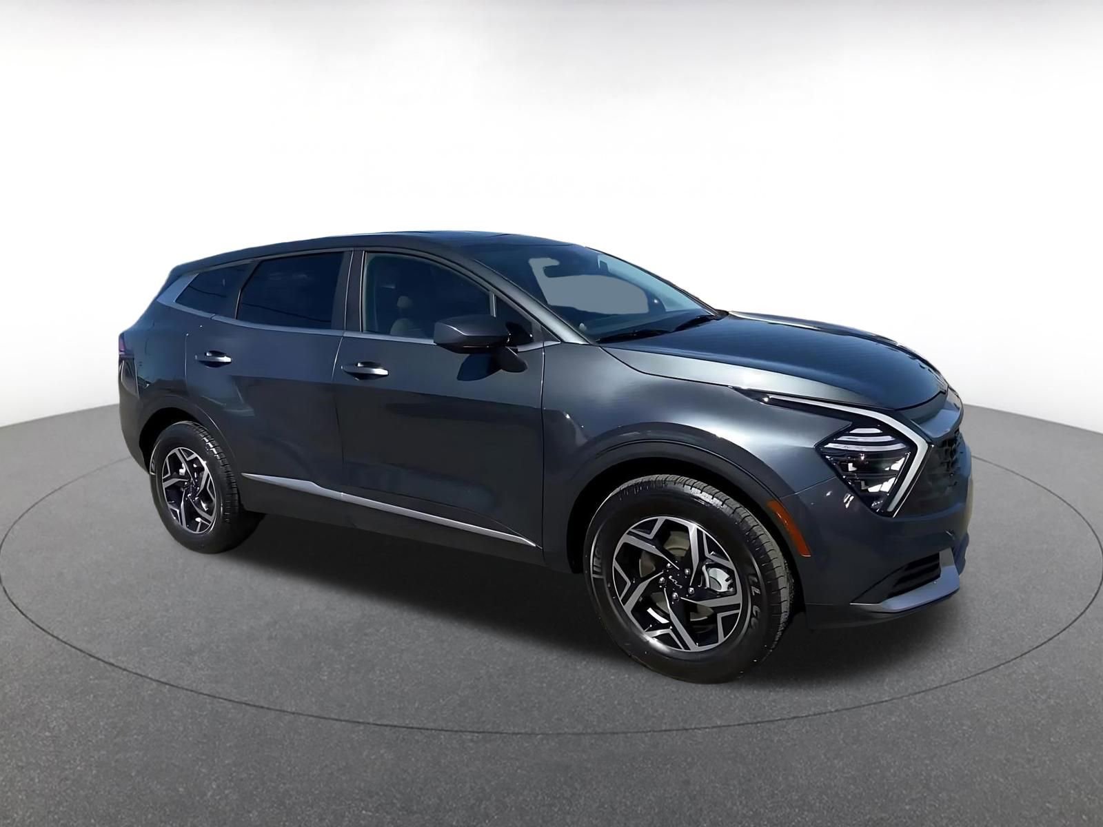 Used 2025 Kia Sportage LX video 2