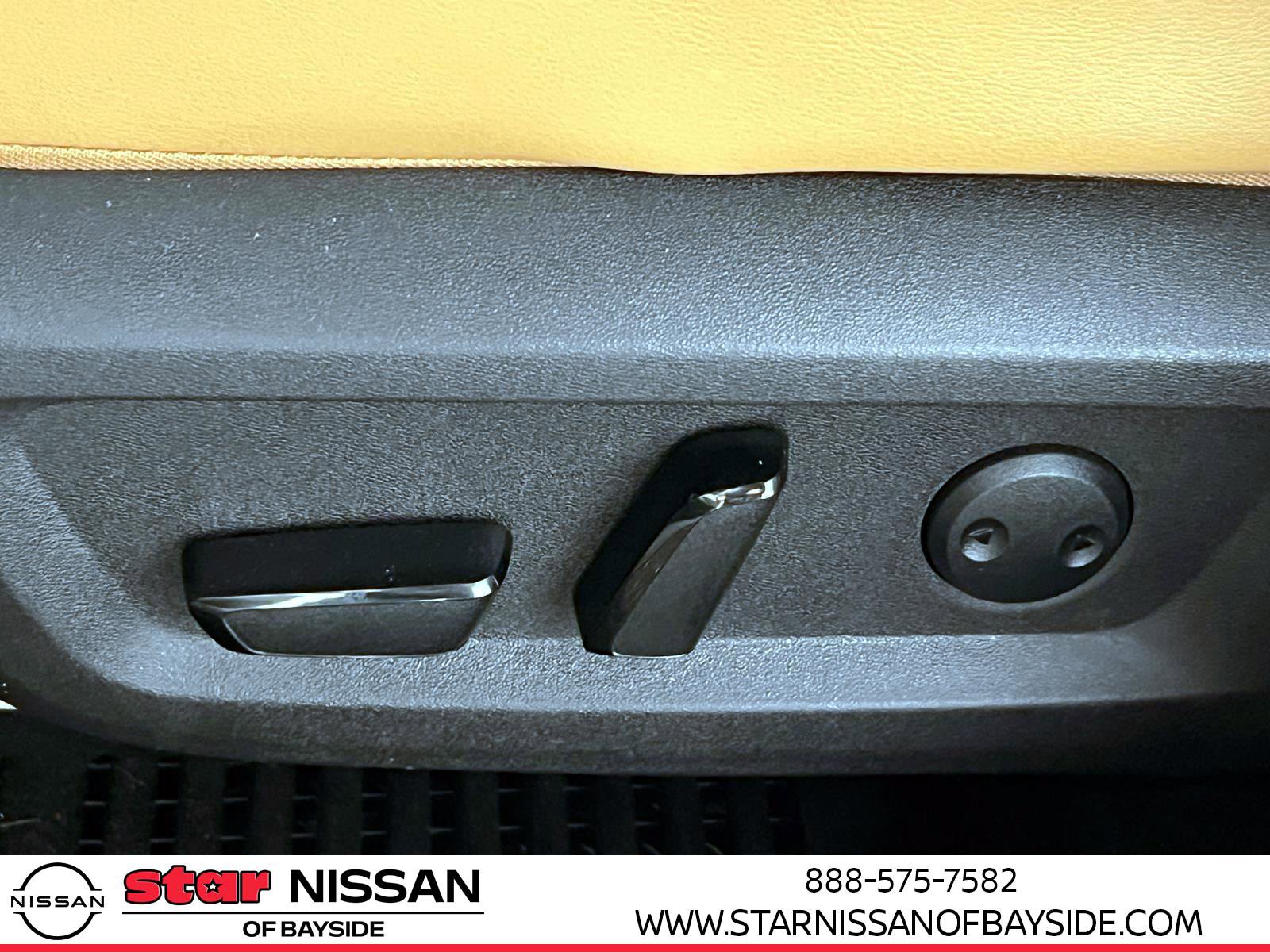 Used 2023 Nissan Rogue Platinum w/ Platinum Premium Package AWD/4WD image 18