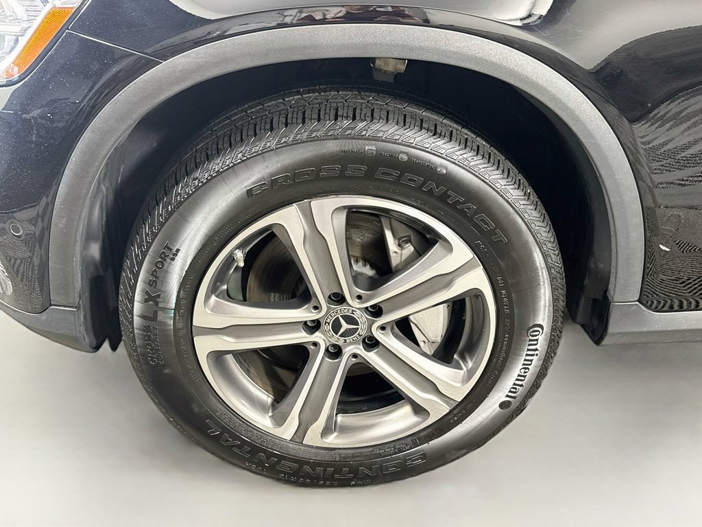 Used 2022 Mercedes-Benz GLC 300 4MATIC image 4