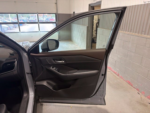Used 2023 Nissan Rogue SL w/ SL Premium Package AWD/4WD image 47