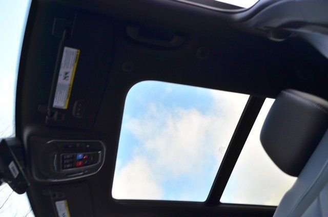 New 2025 Jeep Grand Cherokee Limited w/ Luxury Tech Group II image 32