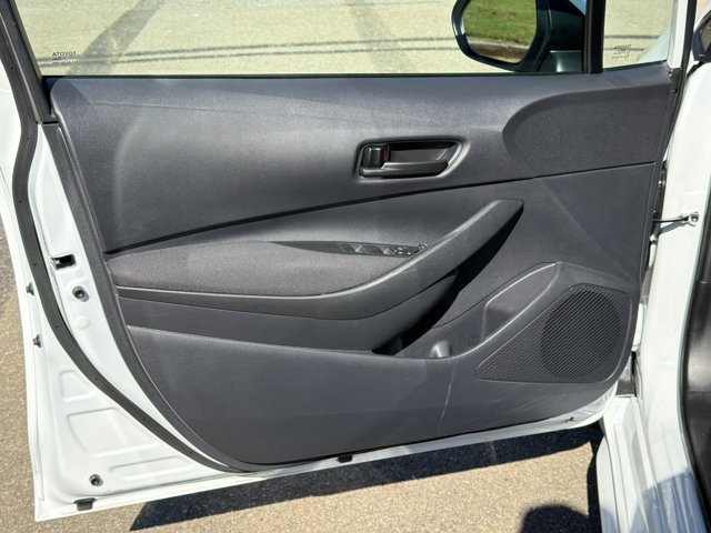 Used 2026 Toyota Corolla LE FWD image 10