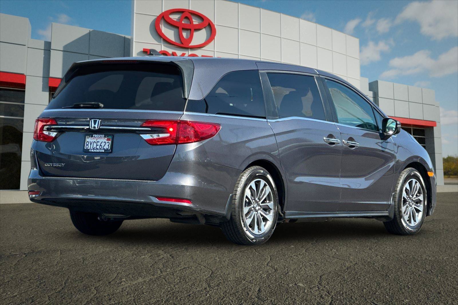 Used 2022 Honda Odyssey EX-L image 3