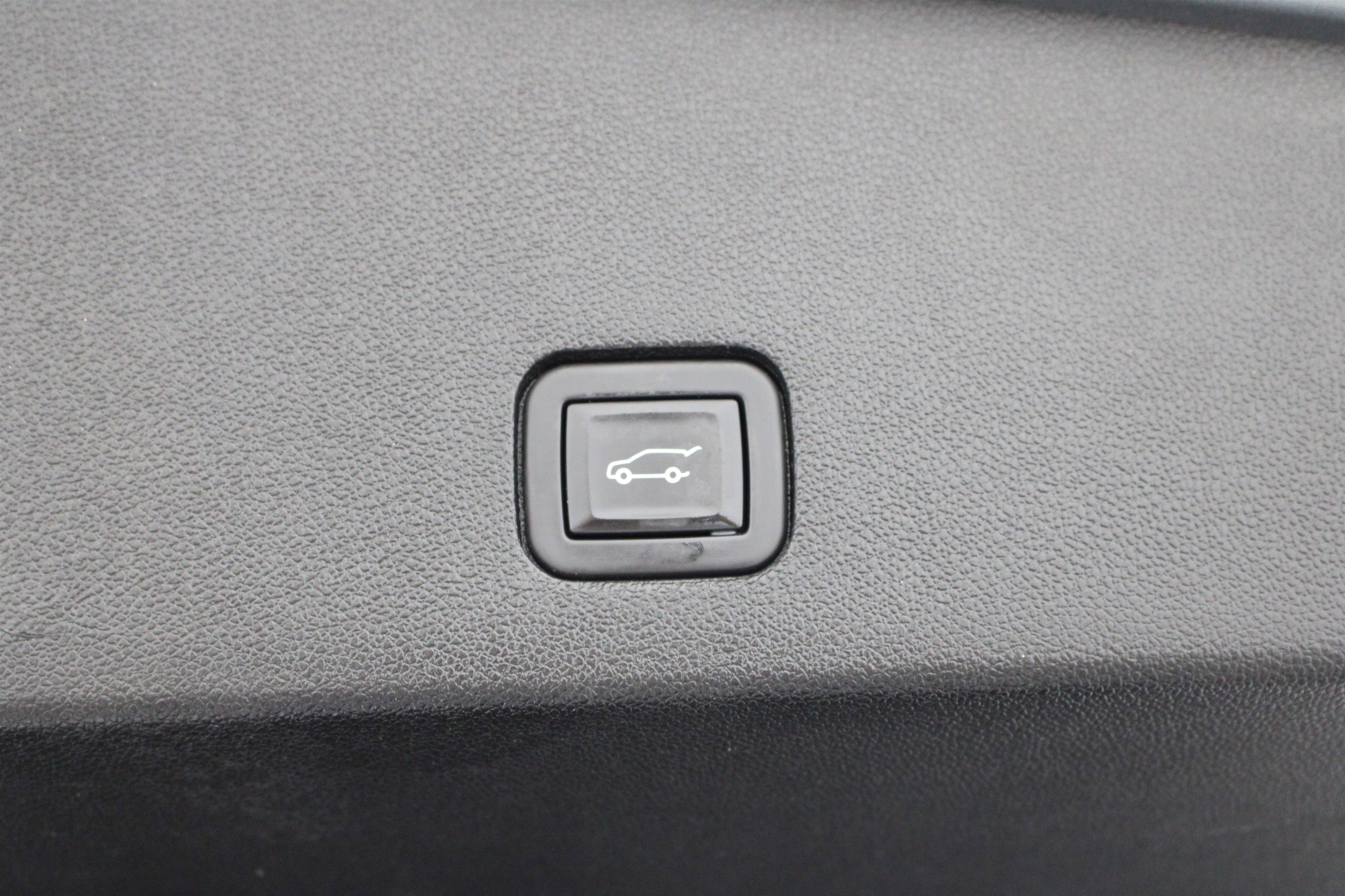 Certified 2024 Cadillac XT6 Luxury image 26