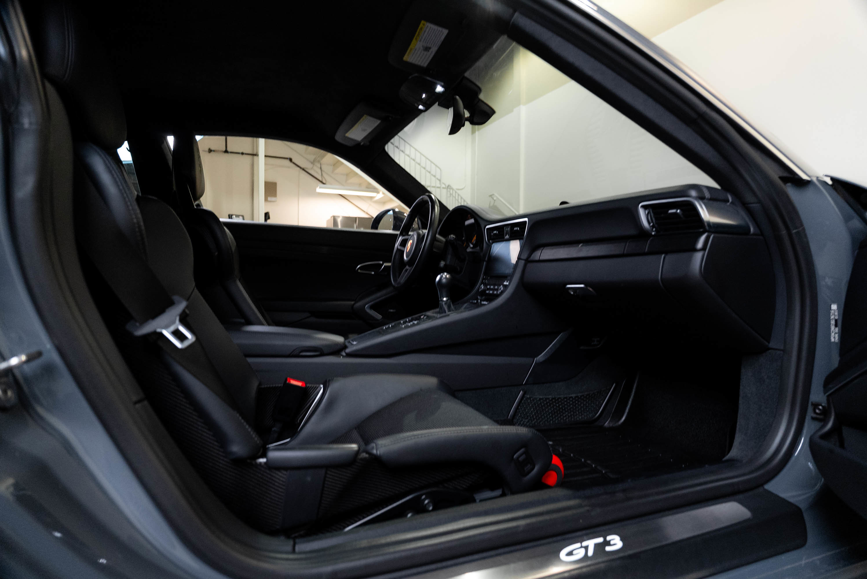 Used 2018 Porsche 911 GT3 image 25