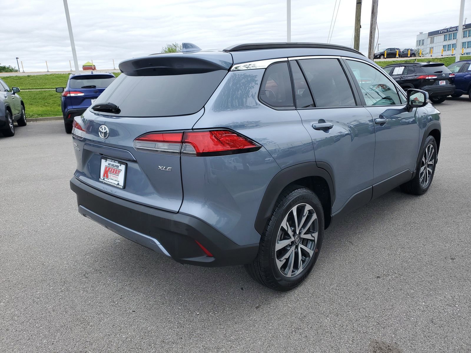Certified 2023 Toyota Corolla Cross XLE w/ Convenience Package FWD image 3