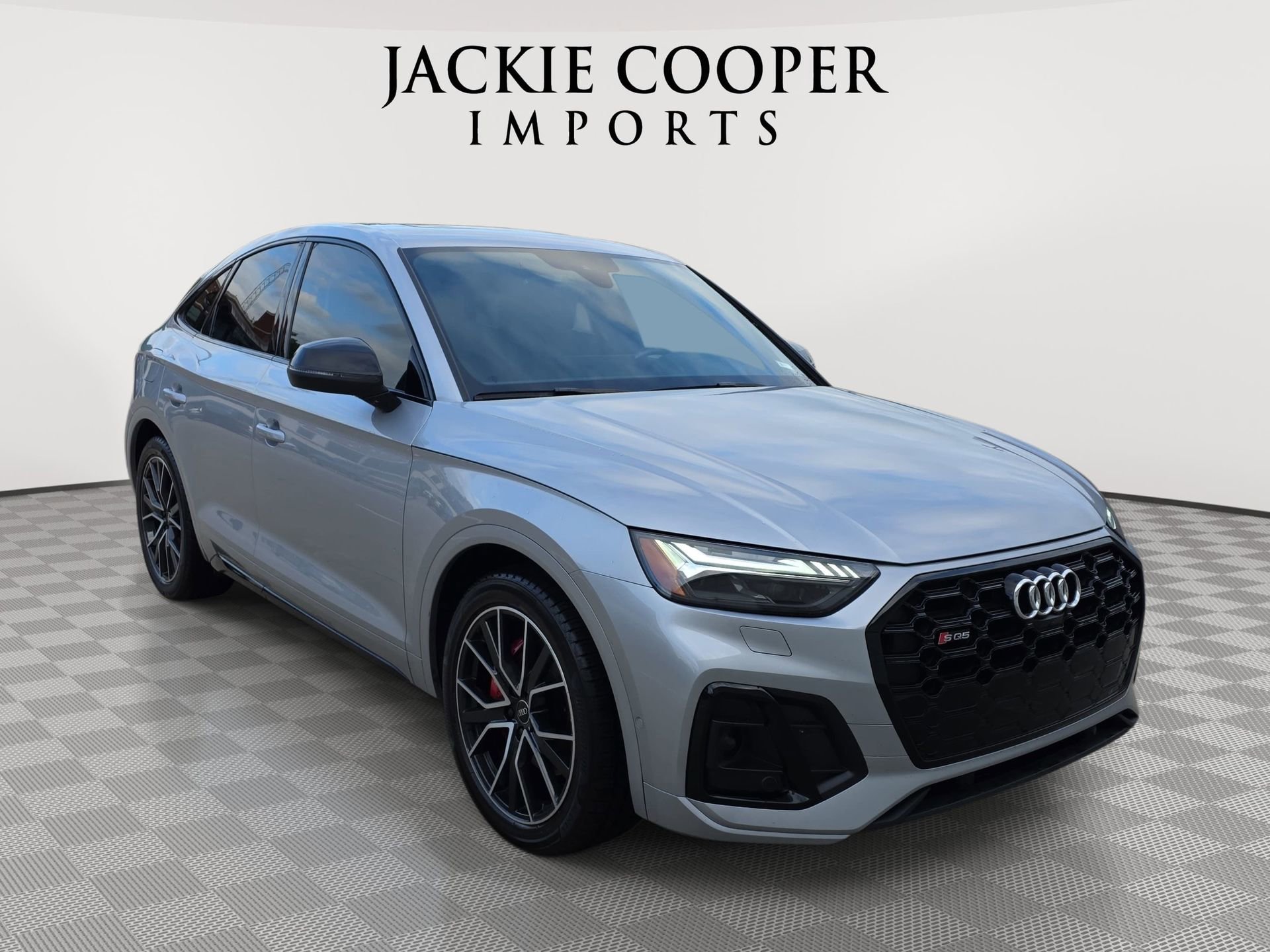 Used 2023 Audi SQ5 Prestige AWD/4WD image 3