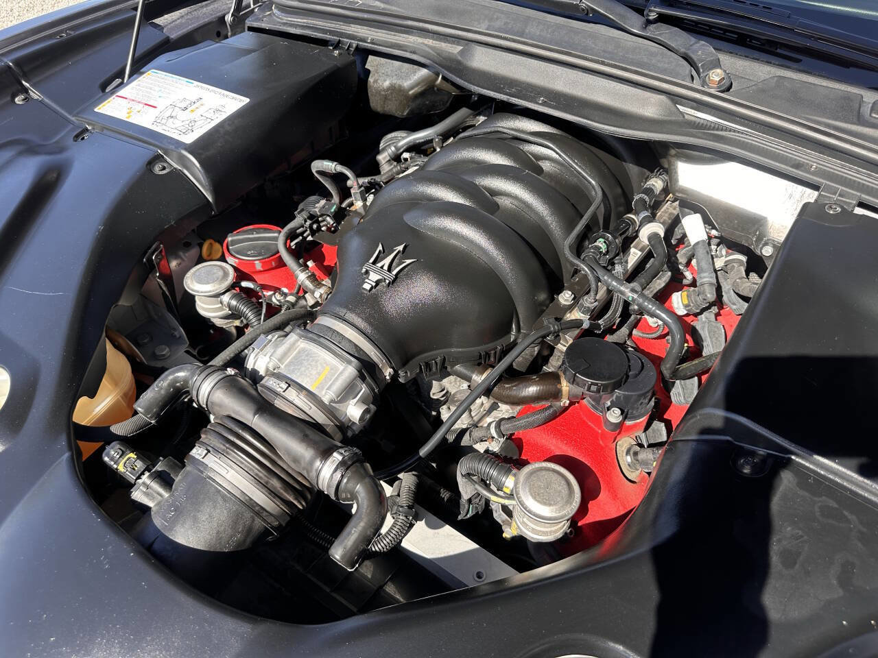 Used 2014 Maserati GranTurismo Sport image 21