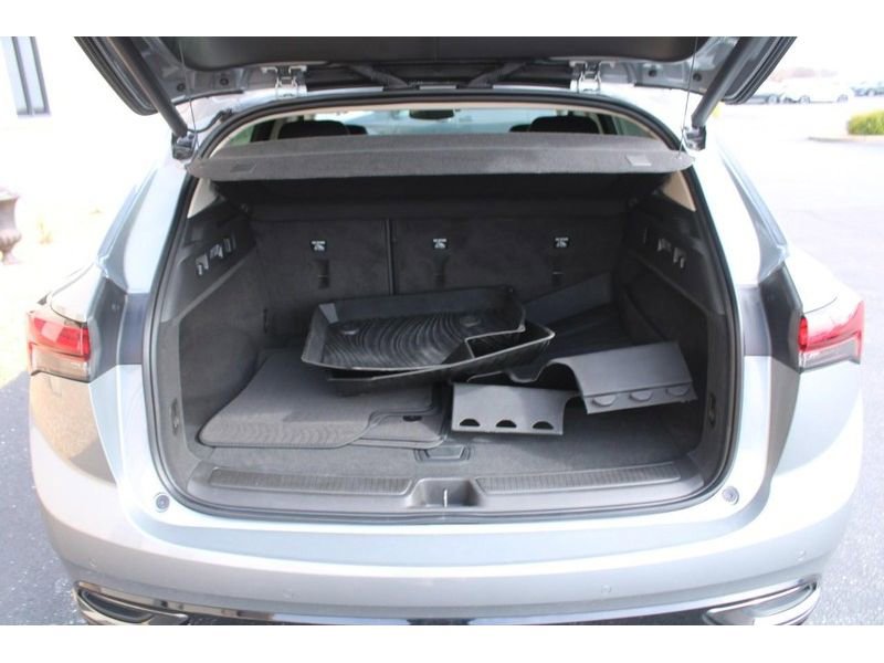 Used 2023 Buick Envision Essence w/ Technology Package I image 7
