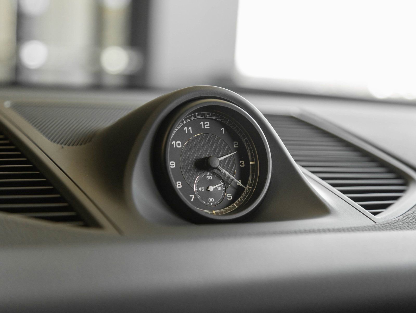 Certified 2026 Porsche Macan AWD/4WD image 23