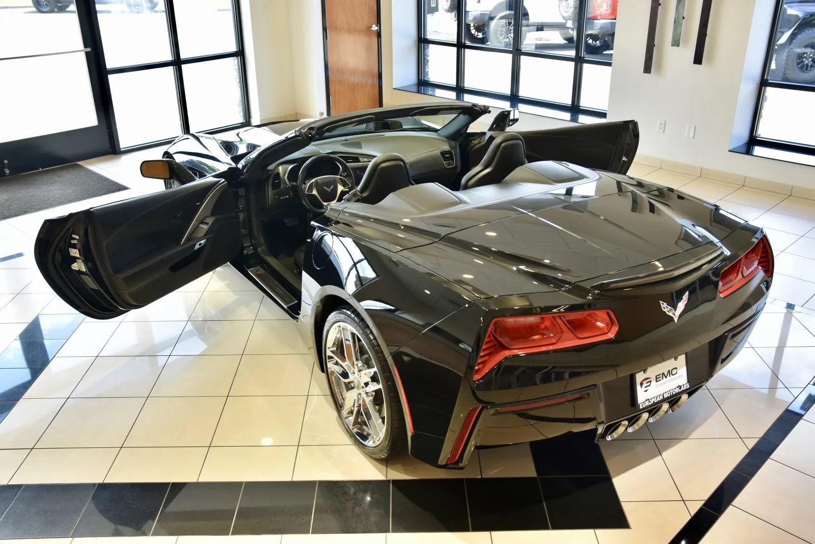Used 2018 Chevrolet Corvette Stingray Convertible w/ 3LT Preferred Equipment Group RWD image 11