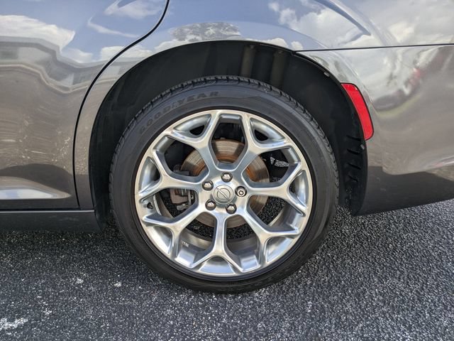 Used 2018 Chrysler 300 C w/ Sun, Sound & Nav Package RWD image 14