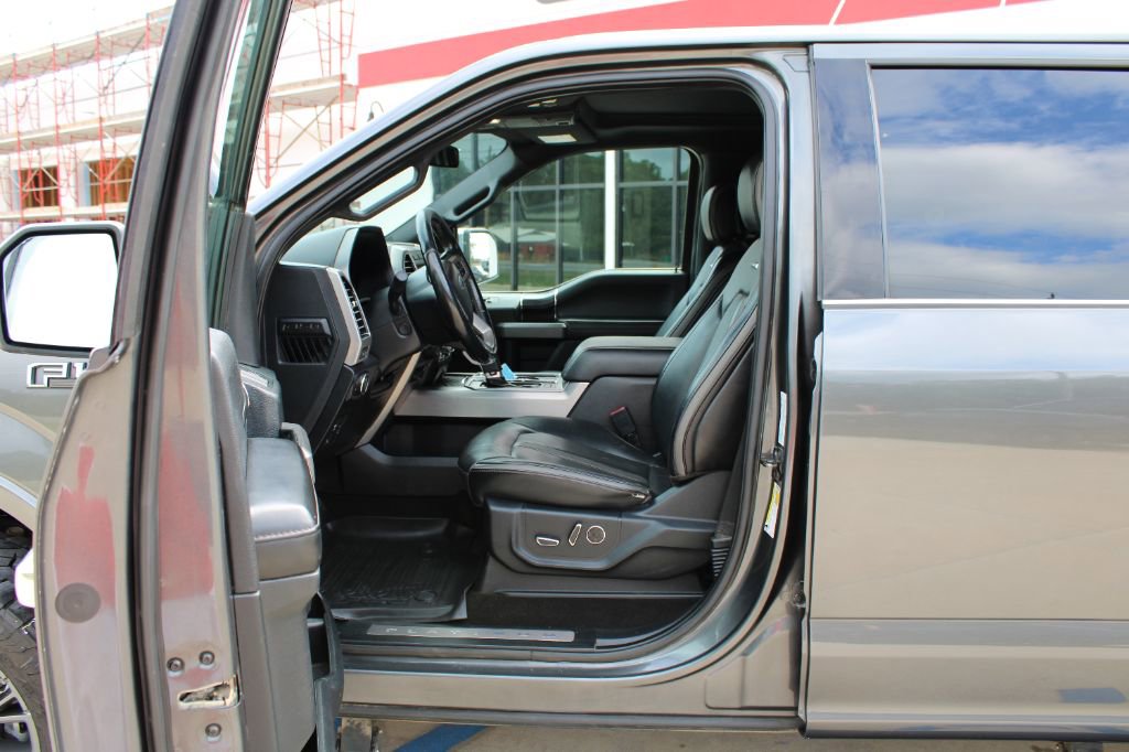 Used 2019 Ford F150 Platinum w/ Equipment Group 701A Luxury image 8