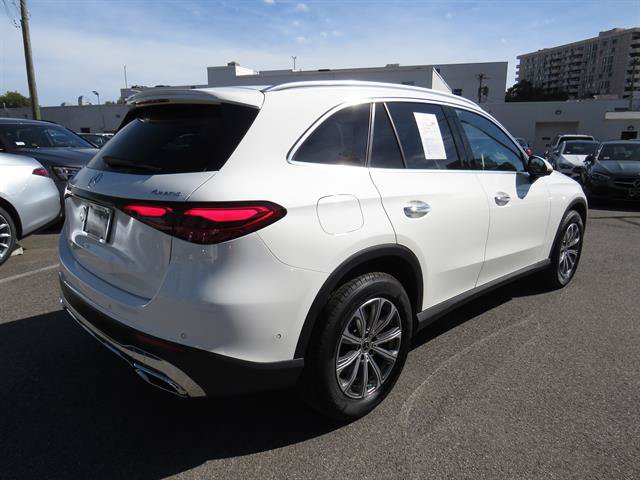 Used 2026 Mercedes-Benz GLC 300 4MATIC image 4