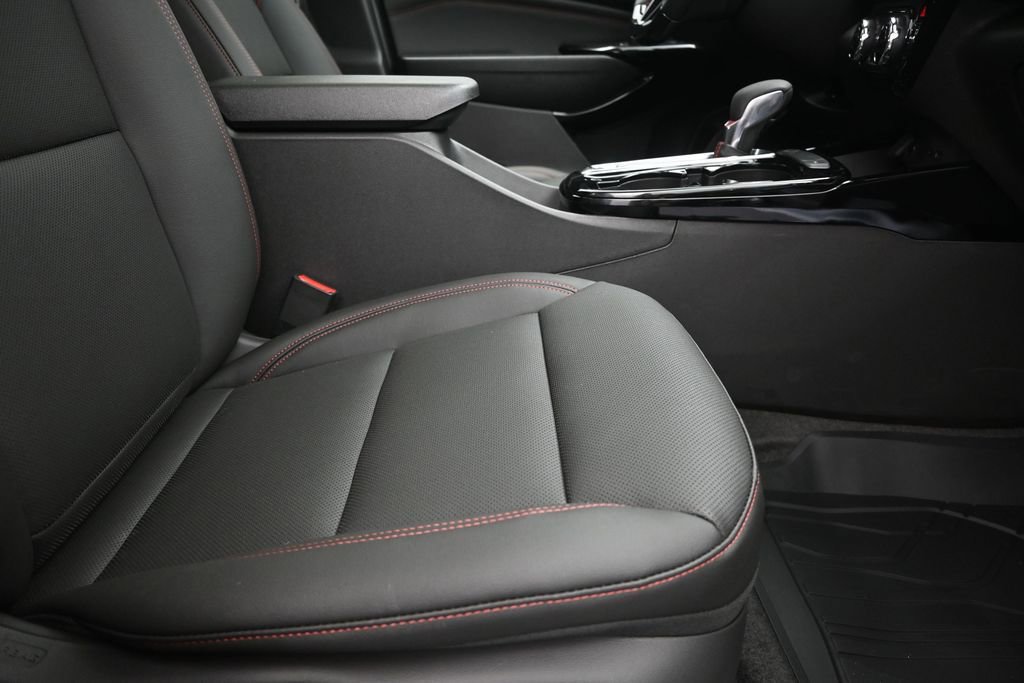 New 2026 Chevrolet Trax RS w/ Sunroof Package FWD image 24