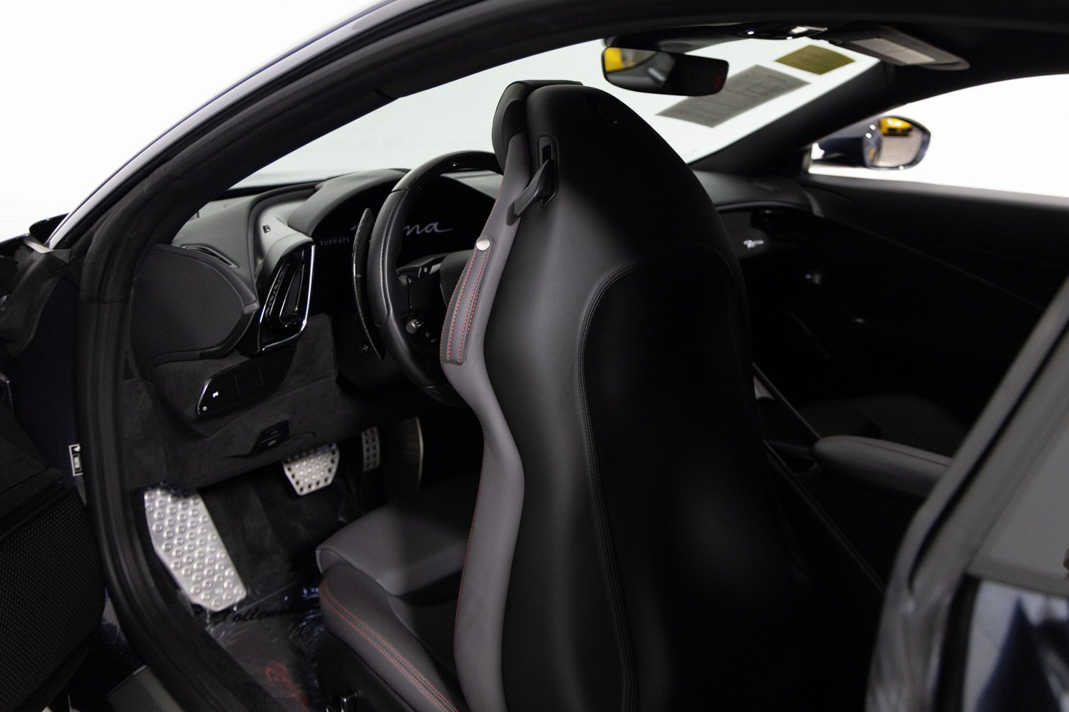 Used 2021 Ferrari Roma RWD image 36