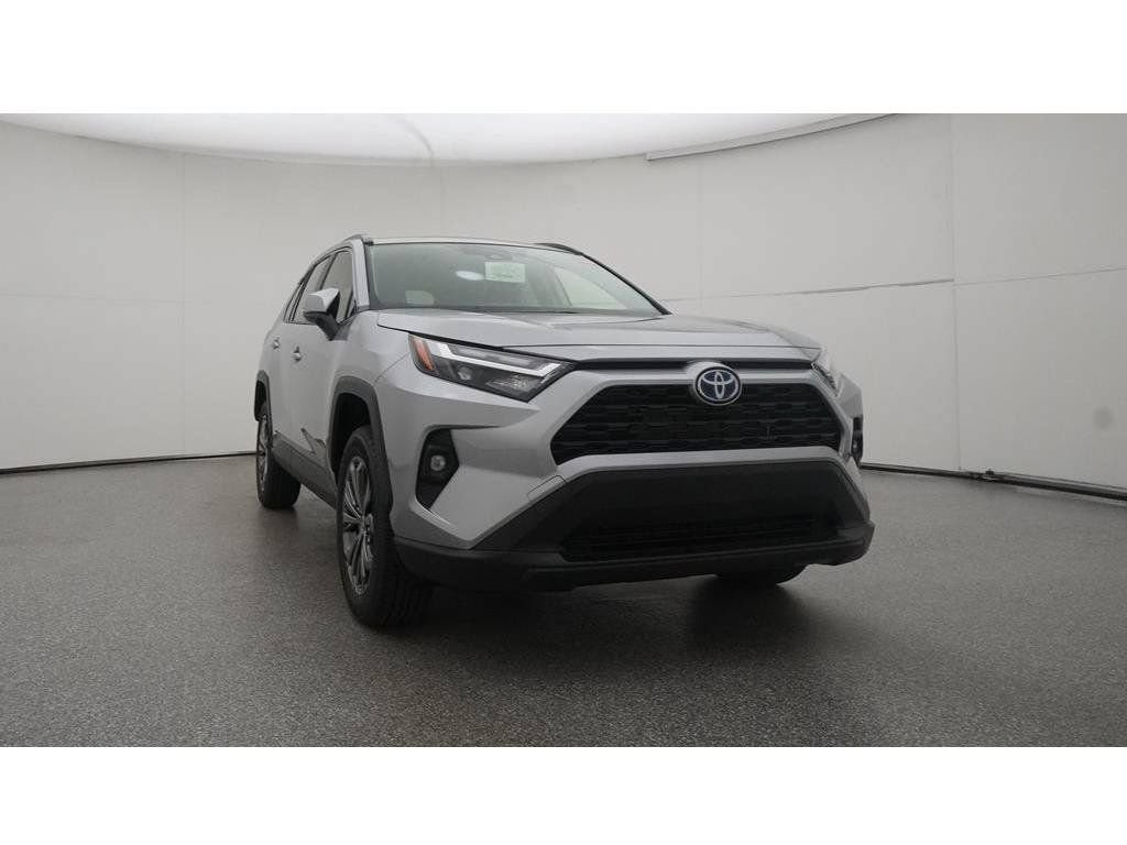 Used 2023 Toyota RAV4 XLE Premium AWD/4WD image 36