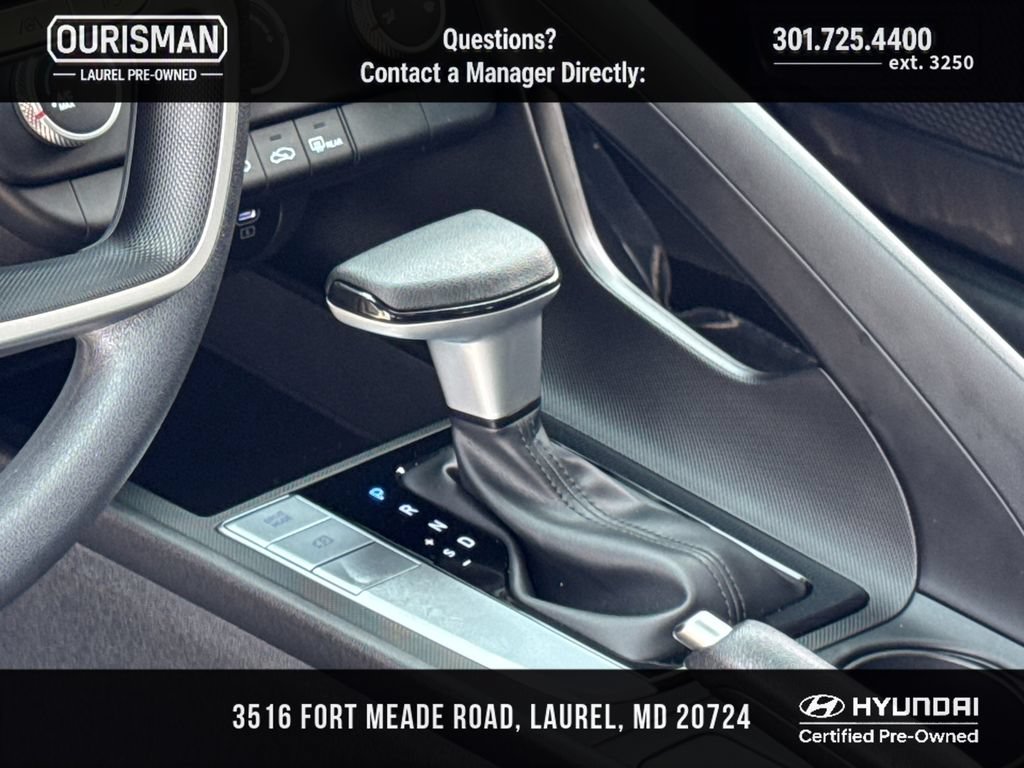 Certified 2025 Hyundai Elantra SE FWD image 14
