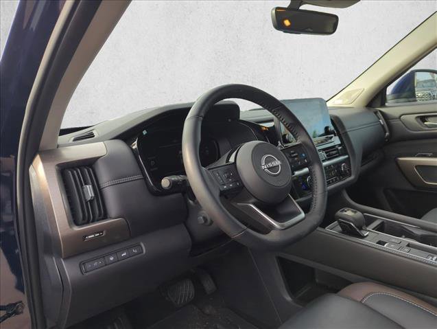 Used 2025 Nissan Pathfinder Platinum w/ Cargo Package FWD image 11