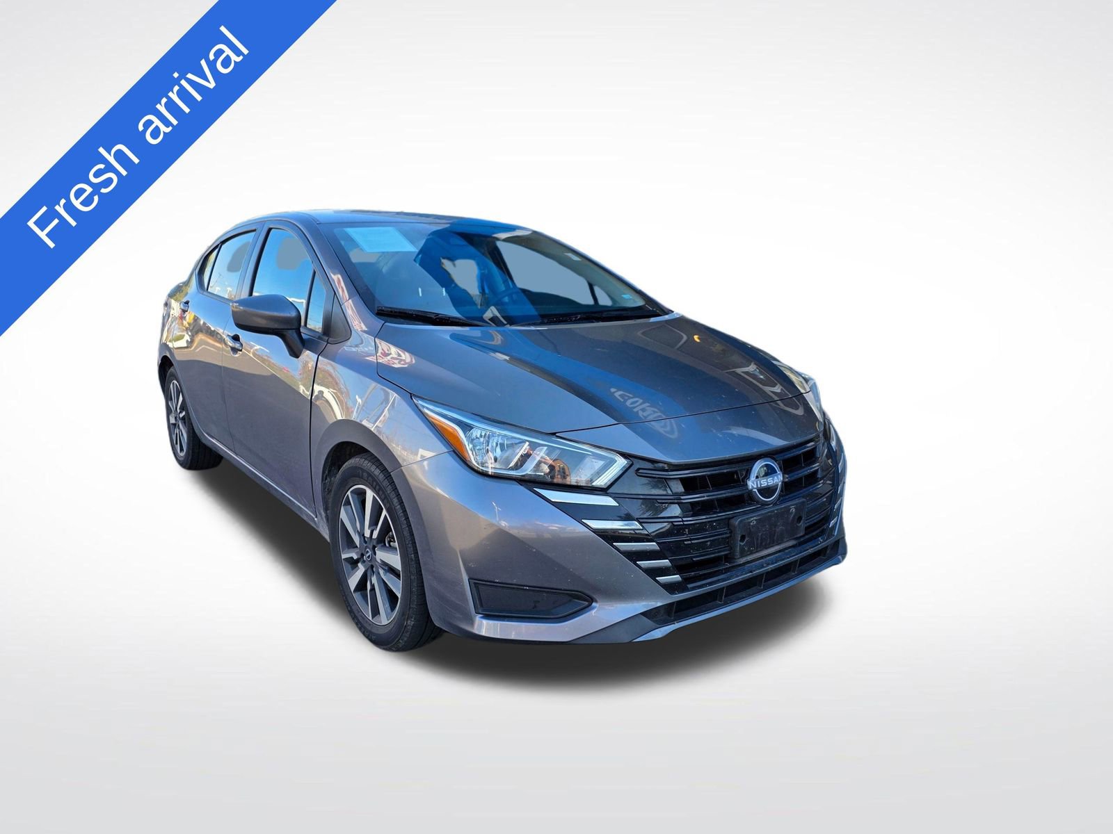 Used 2024 Nissan Versa SV image 1