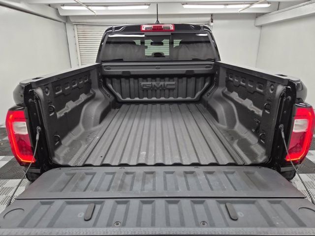Used 2025 GMC Canyon Denali image 11
