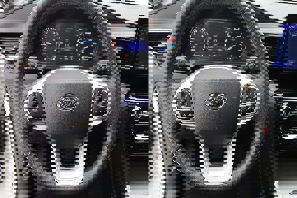 Used 2022 Ford Explorer Limited w/ Equipment Group 301A image 20