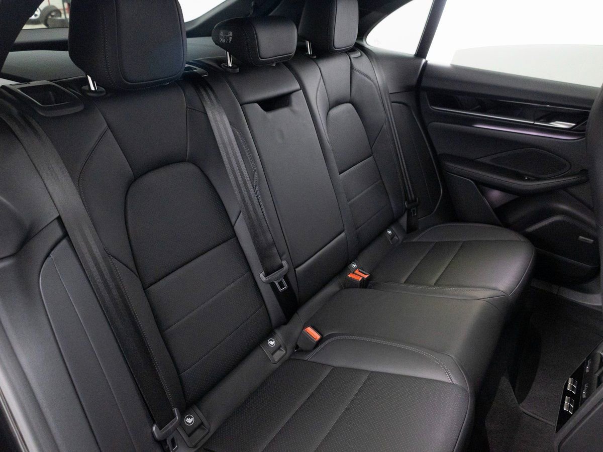 New 2025 Porsche Macan 4S Electric image 27