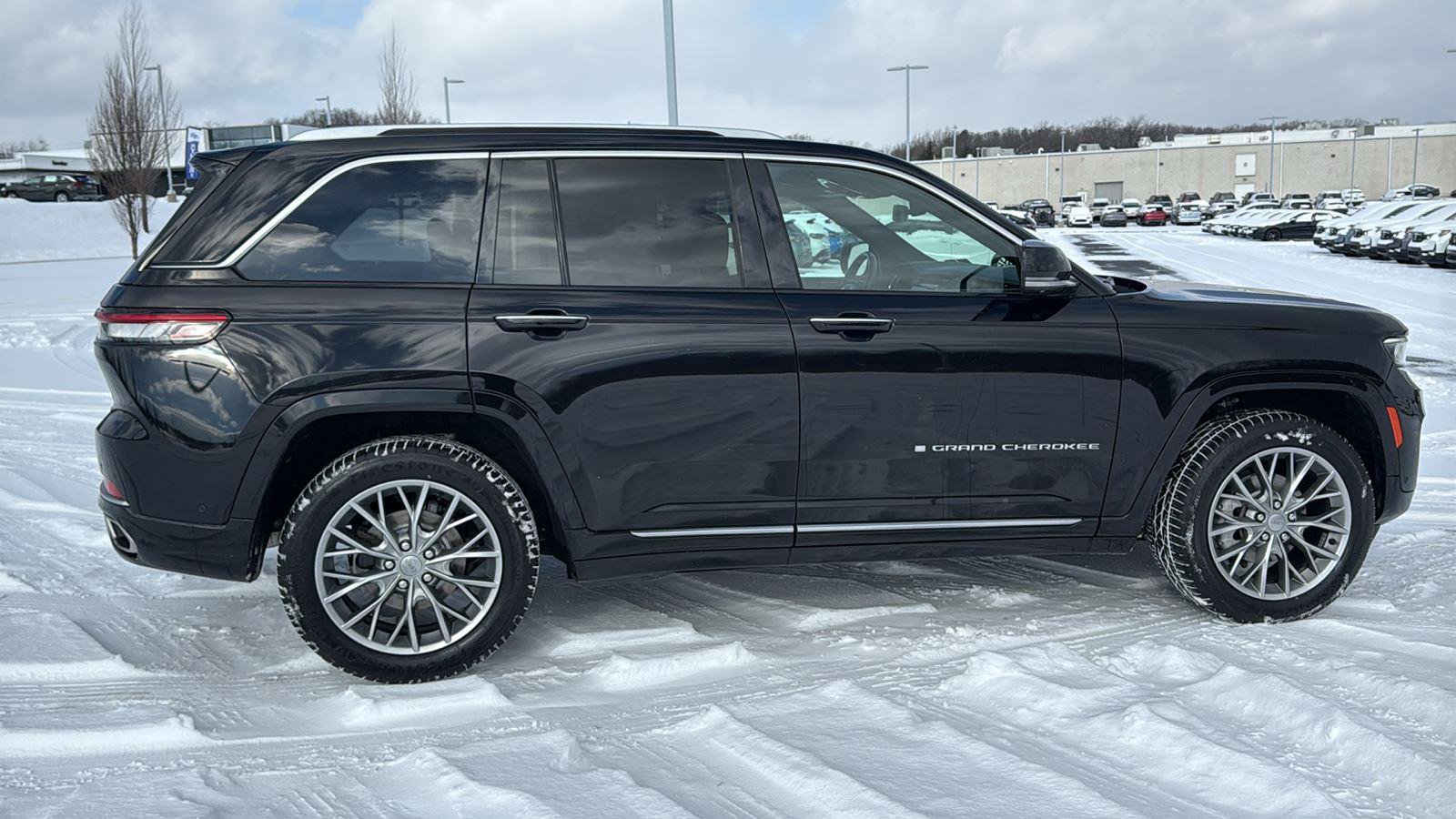 Used 2023 Jeep Grand Cherokee Summit w/ Adv Protech Group IV image 5