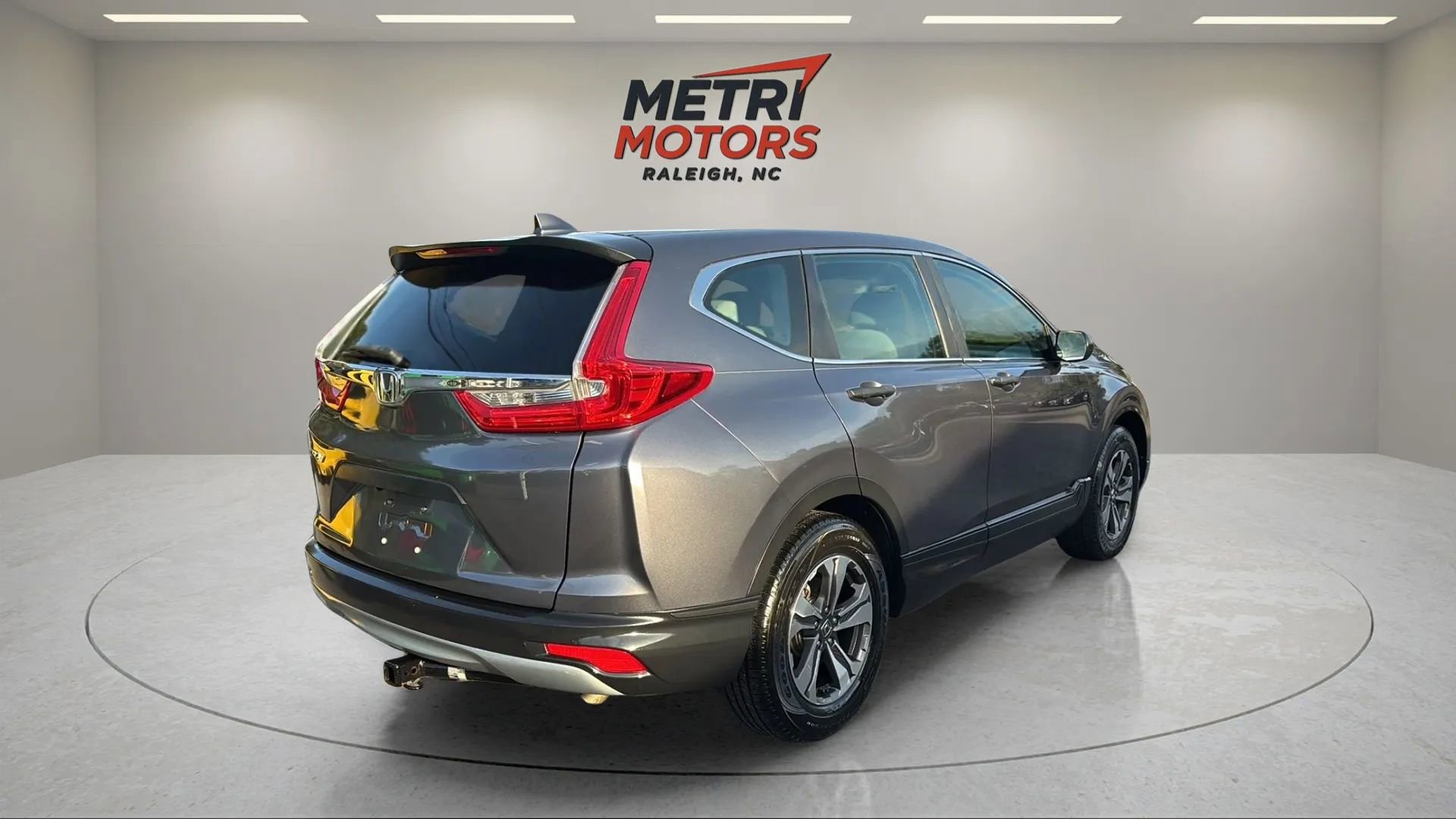 Used 2017 Honda CR-V LX image 5