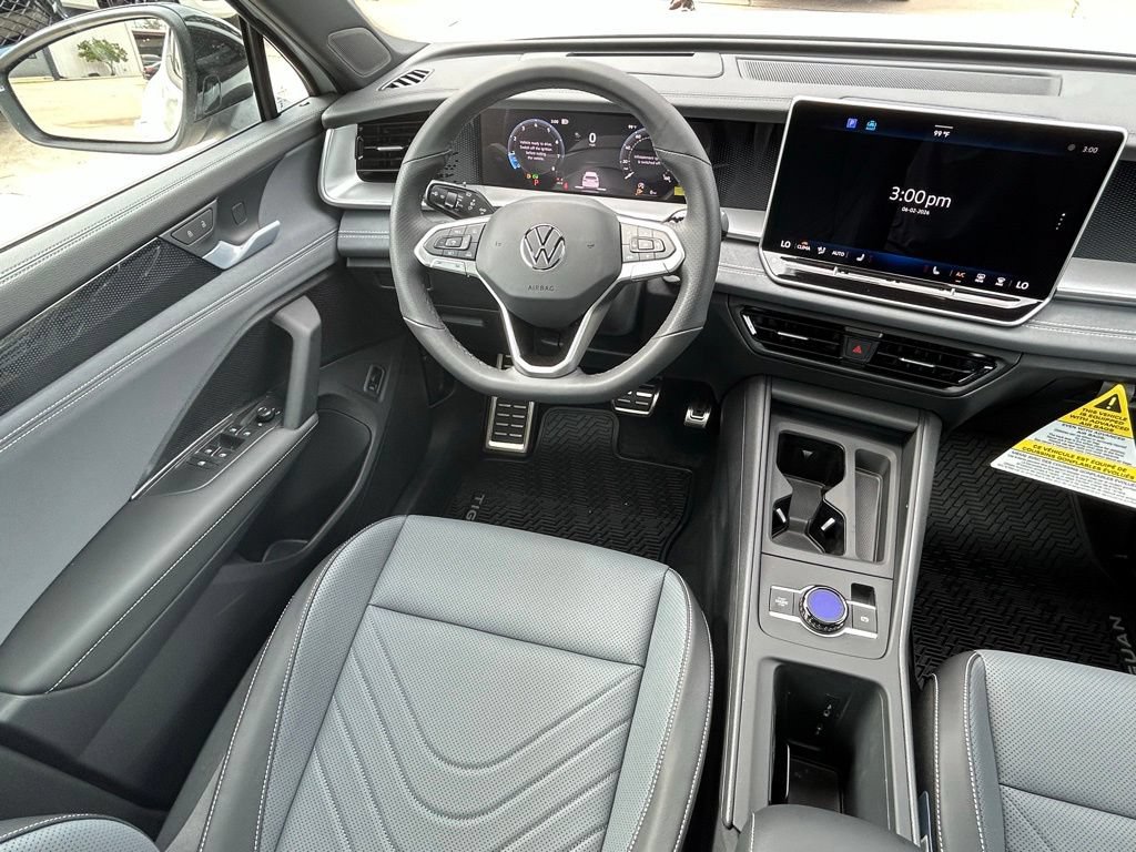 New 2026 Volkswagen Tiguan SE R-Line FWD image 9