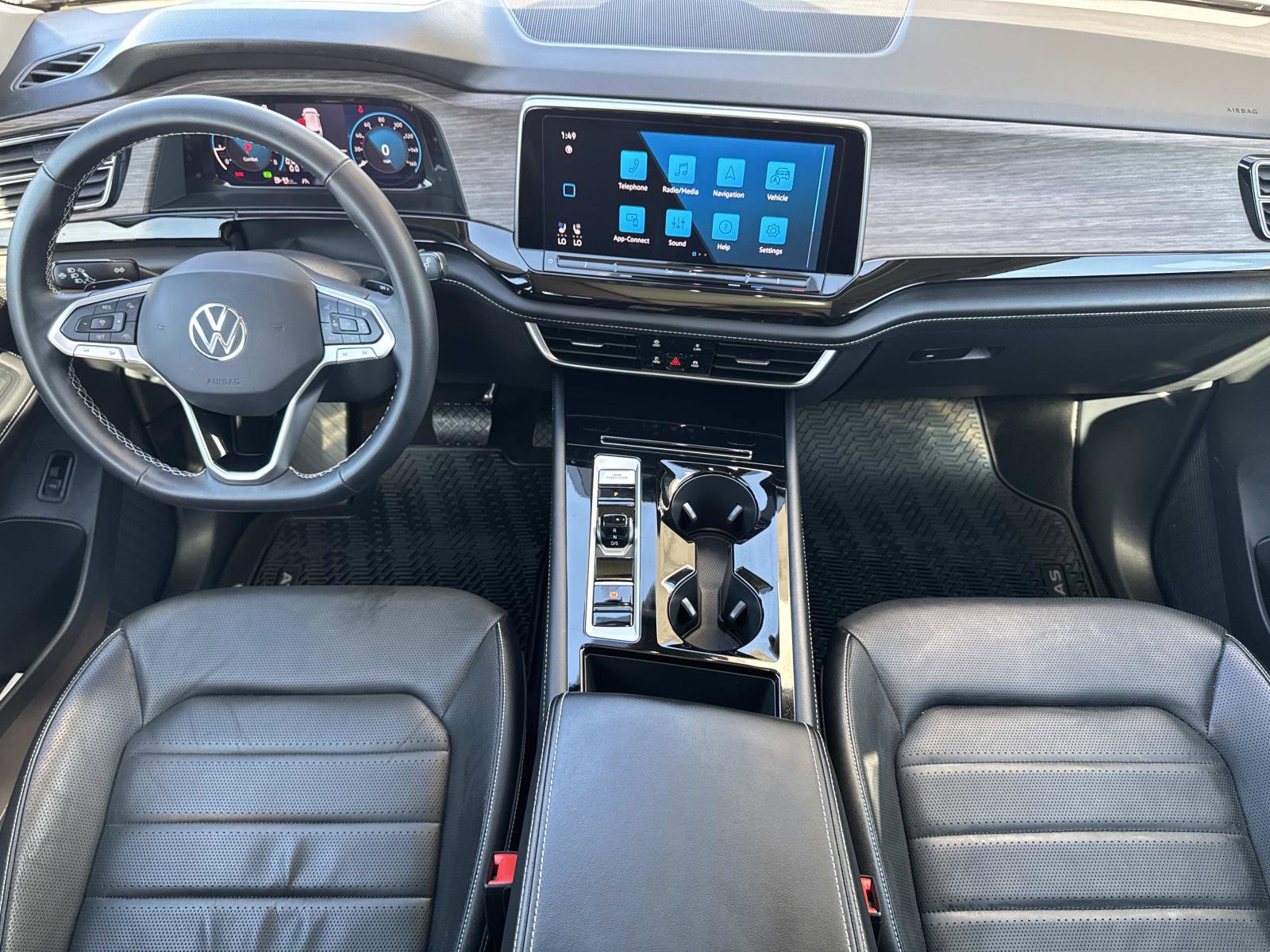 Certified 2025 Volkswagen Atlas SEL image 9