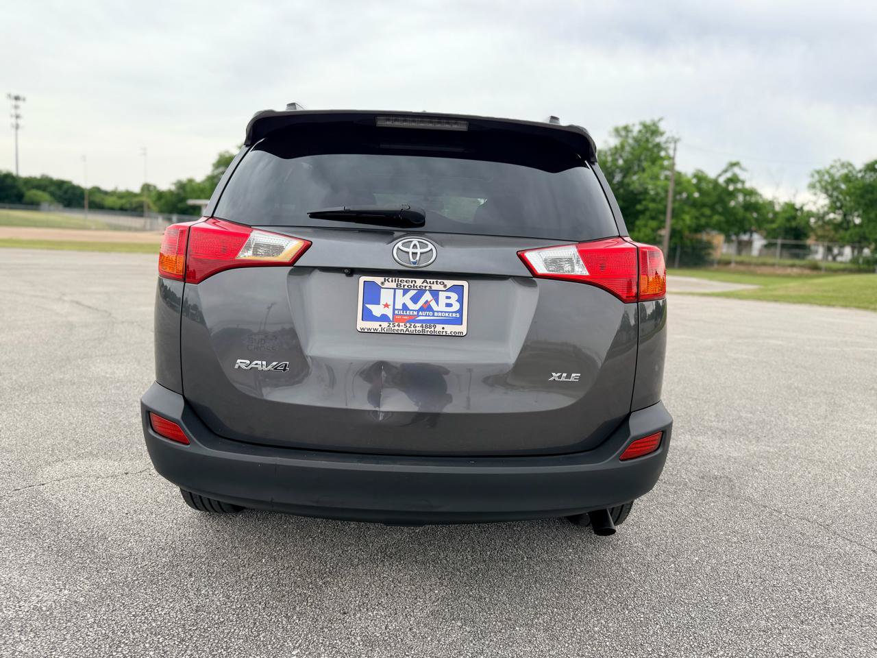 Used 2015 Toyota RAV4 XLE FWD image 4