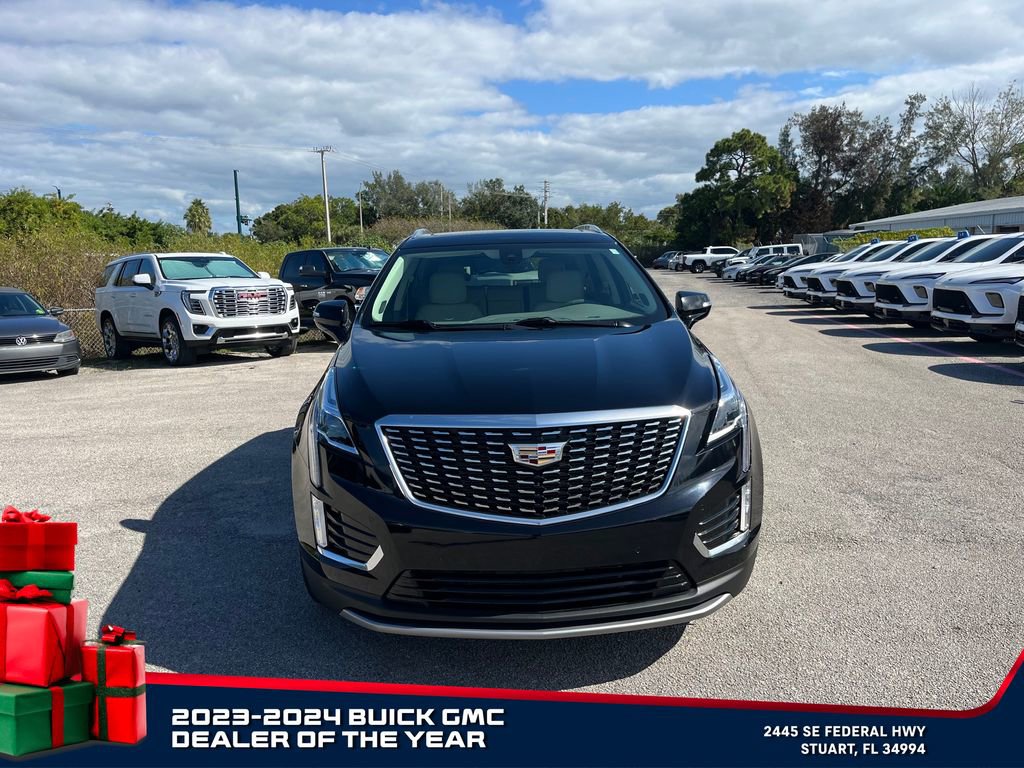 Used 2021 Cadillac XT5 Premium Luxury image 3