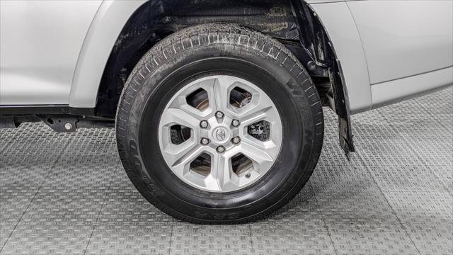 Used 2018 Toyota 4Runner SR5 RWD image 28