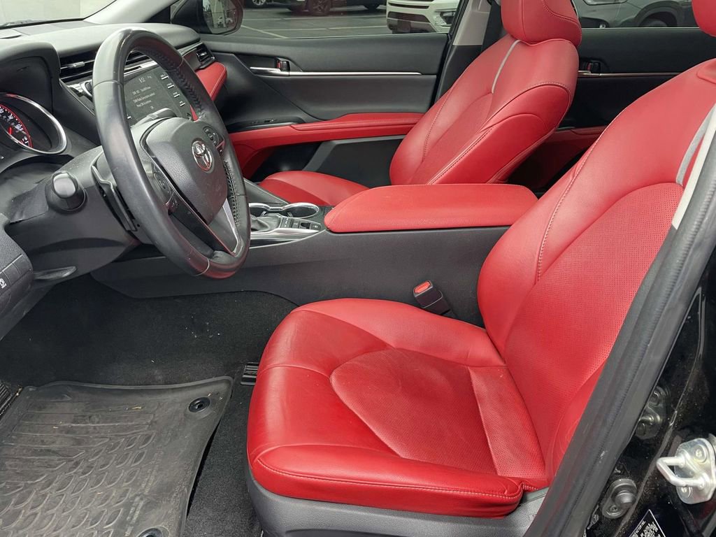 Used 2020 Toyota Camry XSE image 28