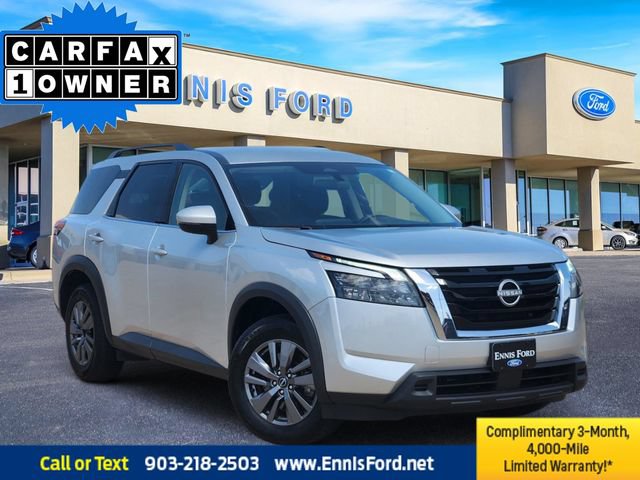 Used 2024 Nissan Pathfinder SV FWD image 1