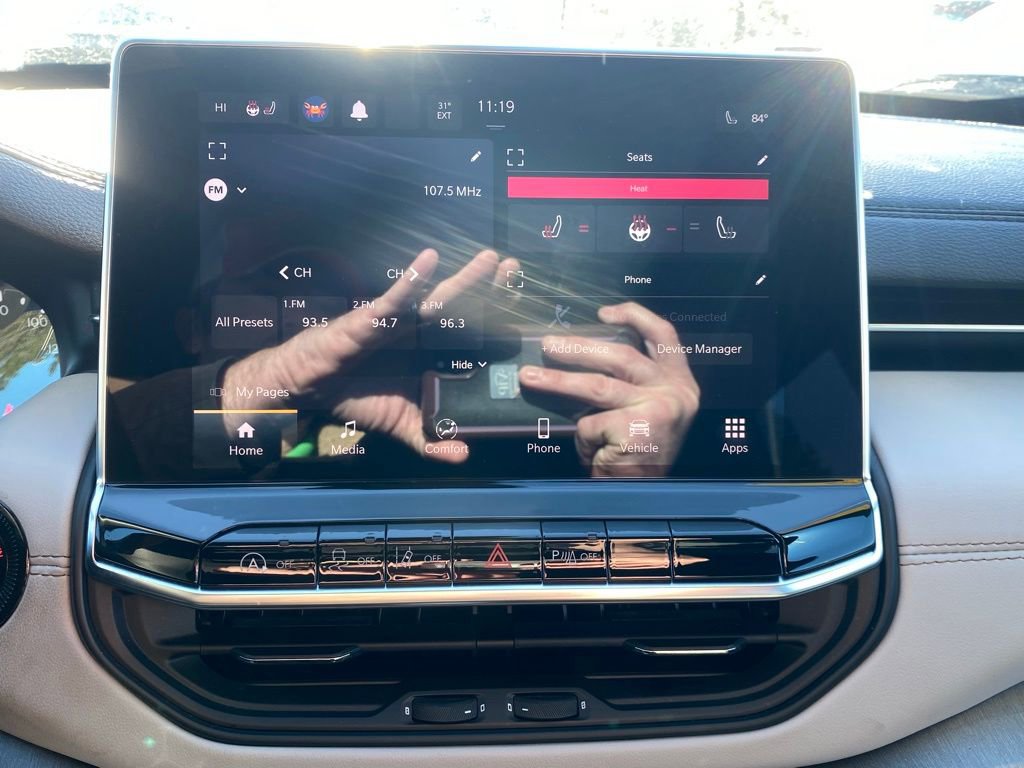 Used 2023 Jeep Compass Limited w/ Sun and Sound Group image 23