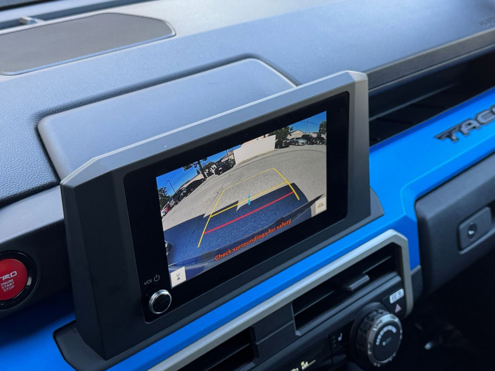 Used 2025 Toyota Tacoma TRD Off-Road image 24