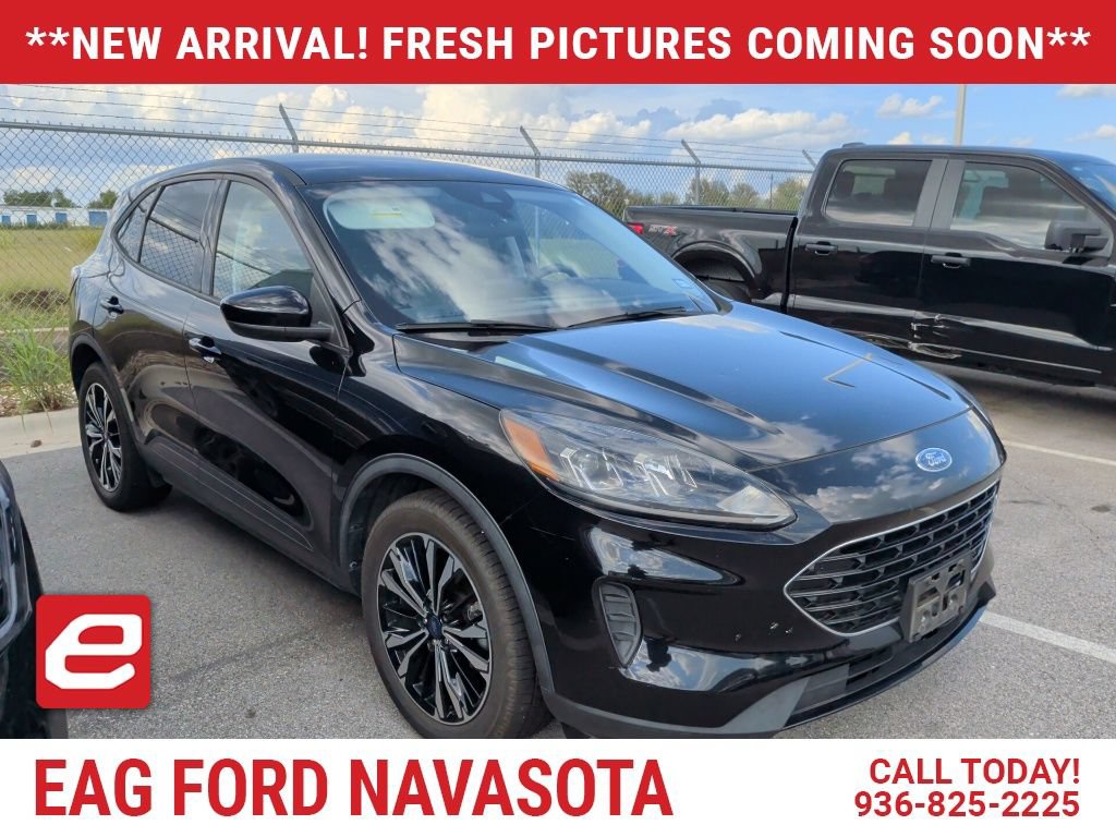 Used 2021 Ford Escape SE w/ SE Sport Appearance Package