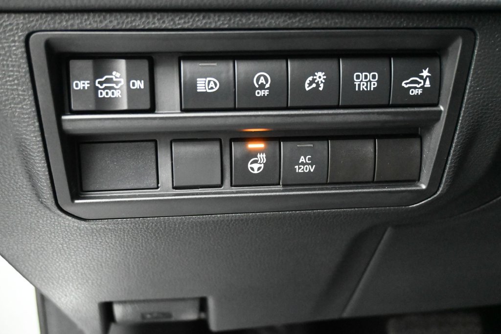 Used 2022 Toyota Tundra Limited AWD/4WD image 6