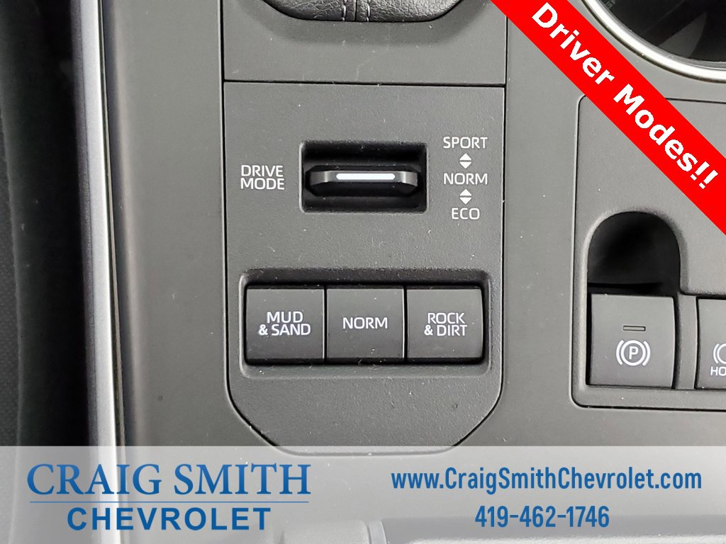 Used 2024 Toyota Highlander LE image 8